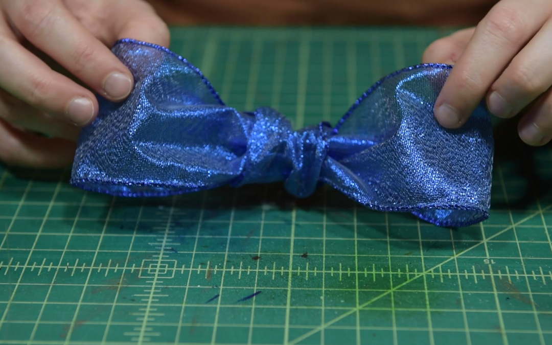 How to Make a Quick and Easy Bow with CosBond